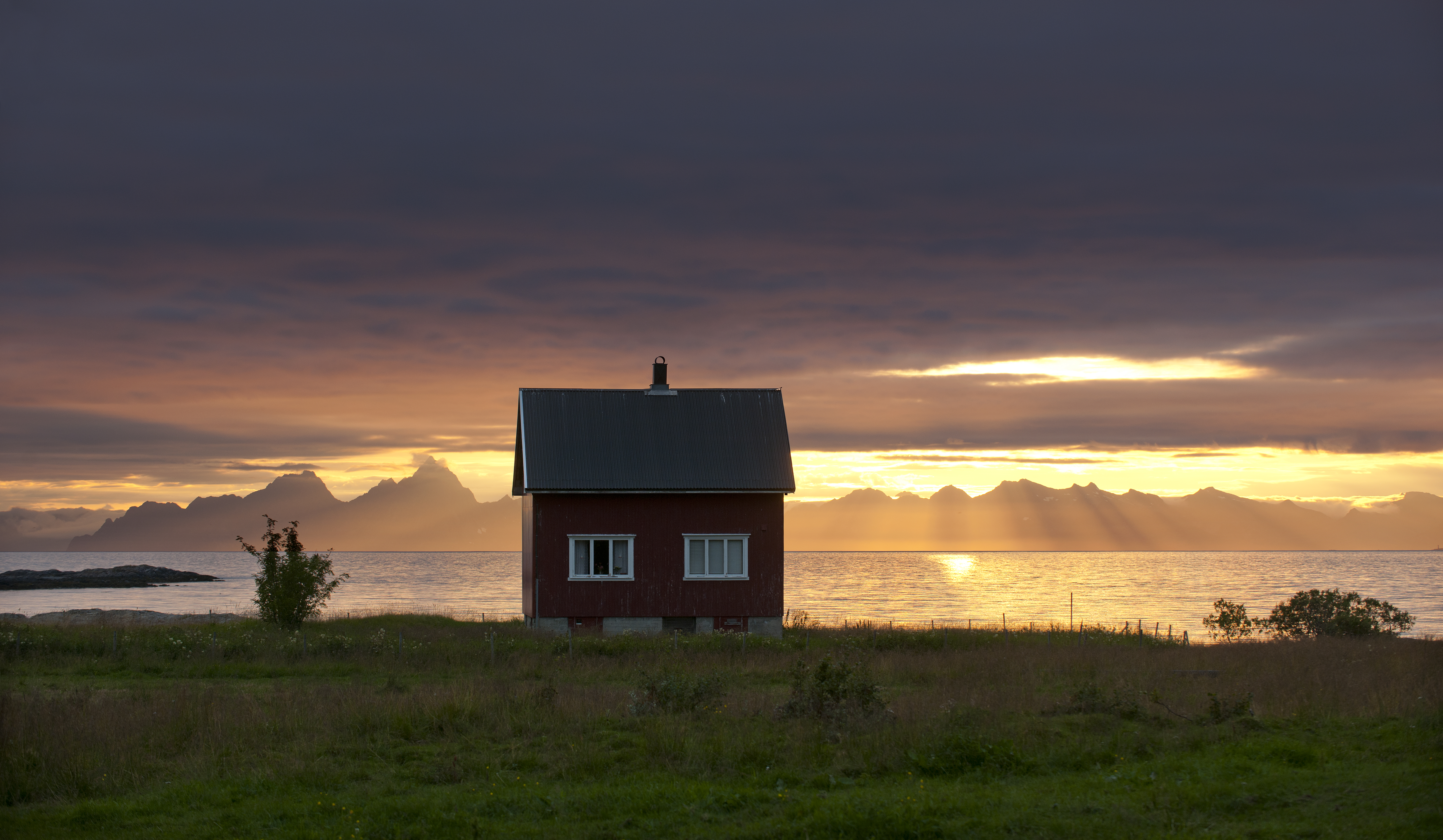 Bilde av solnedgang i Nord Norge