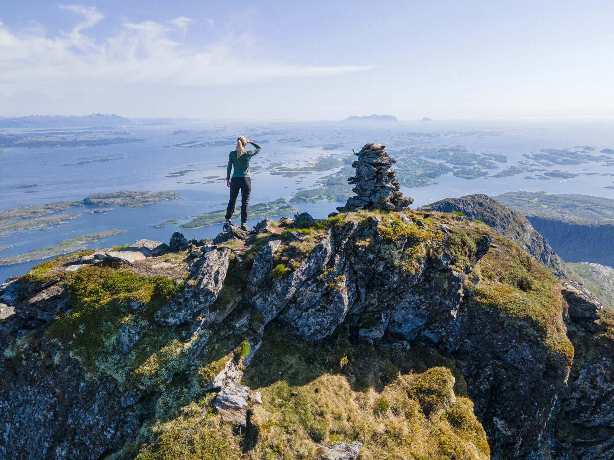 Fjelltur Dønnamen. Kristoffer Møllevik / Visit Helgeland