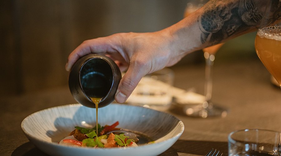 Lokal matrett servert av Sjyén Restaurant