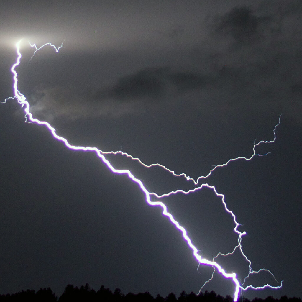 "Lightning Photos 2011" by Christopher Rosenberger is licensed under CC BY-NC 2.0